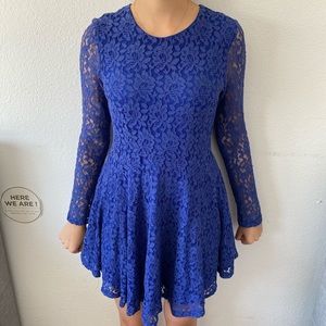 NAVY LACE LONG SLEEVE DRESS